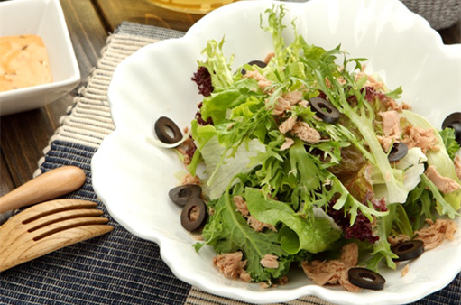 金槍魚(yú)蔬菜沙拉